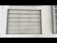 ISO9001 ha dentellato l'OEM grattante galvanizzato piano dello scolo della strada privata del metallo del passaggio pedonale d'acciaio