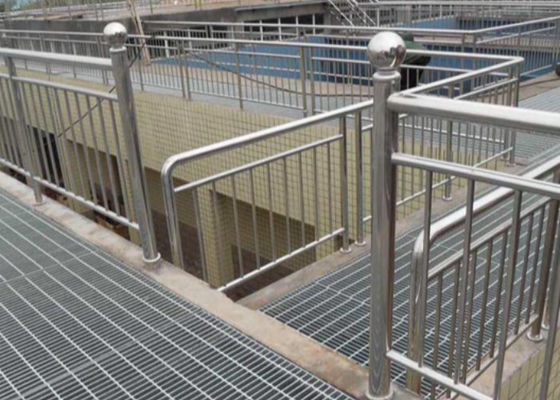 Galvanized Steel Walkway Grating R13 Anti-Slip Q235 Q345