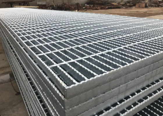 Customized Modular Steel Walkway Grating Panels Low Maintenance Anti Slip Decking