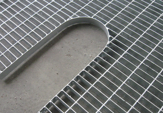 Q235 Griglie di acciaio galvanizzato HDG per corridoio per pavimenti 1,2*1,8m 30*5mm