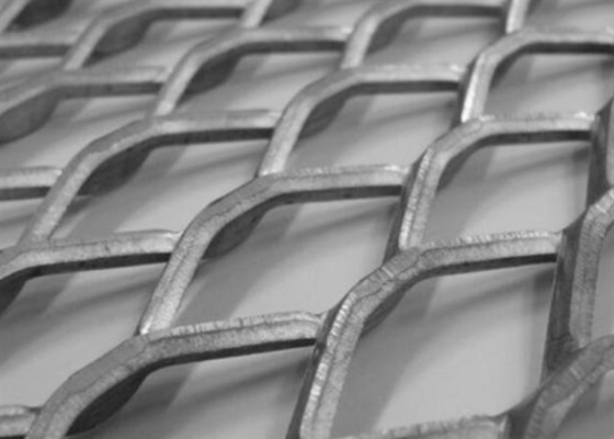 La immersione calda ha galvanizzato le lamine di metallo in espansione di perforazione 4ft x 8ft per costruzione