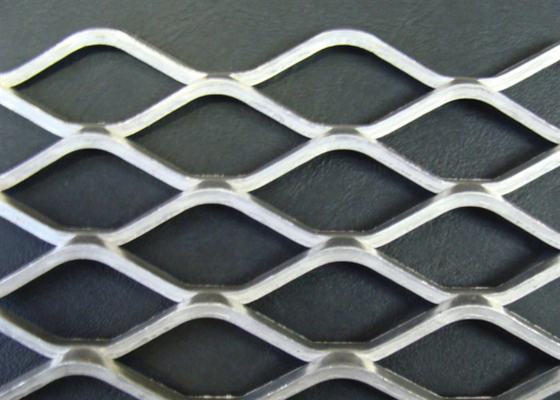 Appiattito galvanizzato in espansione ingrani 3.0mm 1,22 x 2.44m Diamond Hole 60mm