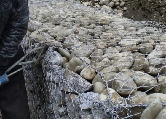 80x100mm Pvc rivestito Gabion Wire Mesh In controllo delle inondazioni muro di contenimento