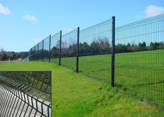 Recinzione triangolare a maglia galvanizzata 0,63 M per la sicurezza