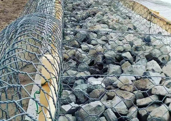 ASTM A974 HDG Gabion Wire Mesh 80 x 100 mm per la protezione del ponte