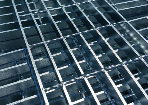 Griglie di acciaio a basso tenore di carbonio galvanizzate HDG per raffinerie di petrolio
