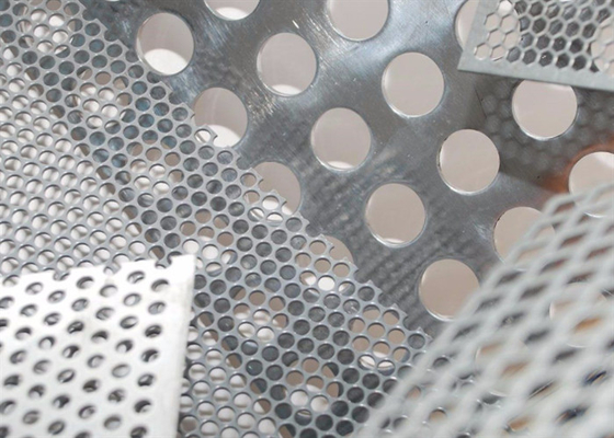Griglia perforata in acciaio a basso tenore di carbonio per costruzioni decorative