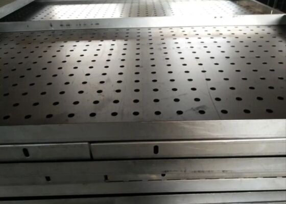 Griglia di filo perforato per ambienti difficili e applicazioni a carico elevato