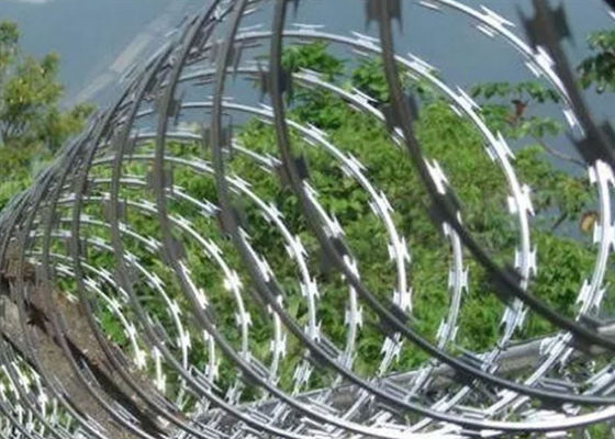 Termale militare galvanizzato della bobina di sicurezza 900mm del filo spinato del rasoio della immersione calda