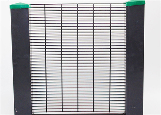 Chiari giardino saldato del Vu 358 Mesh Security Fence Powder Coated con le punte 2 x 2.5m